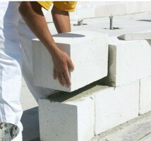 Требуются каменщики 5 человек на перегородку газоблока! За куб 2500 рублей! Расчет каждые 100 кубов!