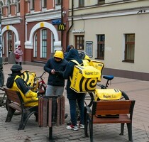 Приглашаем пеших, вело и автокурьеров
Бонус 15000 рублей