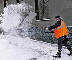 Срочно требуются дворники на уборку снега