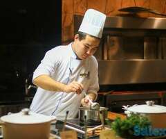 СРОЧНО повар горячего цеха с опытом работы в ресторан