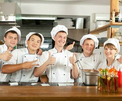 Требуется повары