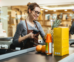 Мобильные работники торгового зала