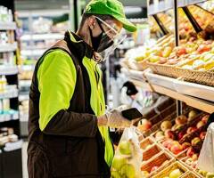 Работник торгового зала