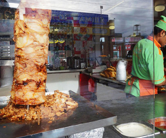 ПОВАР ШАУРМИСТ керек