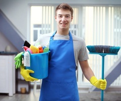 Уборщик(ца) в ночь / оплата после смены