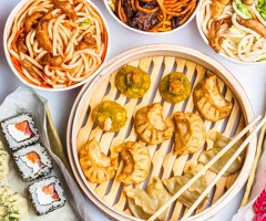 Повар в ресторан DimSum
