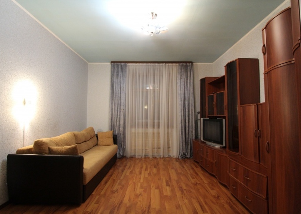 Москва снять квартиру на длительный возле метро. Сдается комната. Фото комнаты в квартире реальные простые jpeg. Площадь 5,2 комната. 2 Х комнат.квартира в Москве в центре.