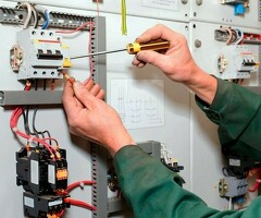 НУЖНЫ ЭЛЕКТРИКИ