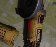 Болгарка DeWalt