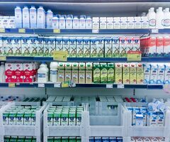 Продавец торгового зала в молочный отдел