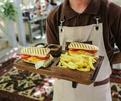 В ресторан быстрого питания срочно требуется ПОВАР!