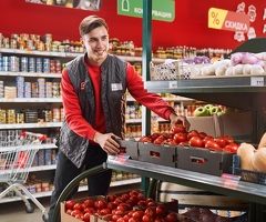 Грузчик и уборщица