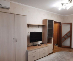 Сдается квартира метро Пражская 23000р