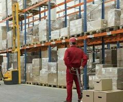 НУЖНЫ КОМПЛЕКТОВЩИКИ НА  СКЛАД С ПРОЖИВАНИЕМ И ПИТАНИЕМ вахта