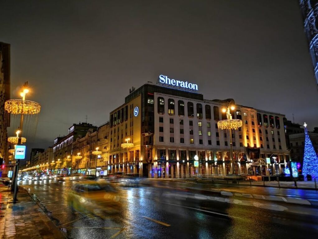 Sheraton palace. Шератон Тверская Москва. Шератон Палас отель Москва. Шератон Палас Москва 1-я Тверская-Ямская. Шератон Тверская Ямская 19.