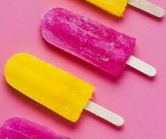 Работник торгового зала в продуктовый магазин