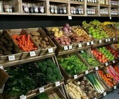 Работник торгового зала официально