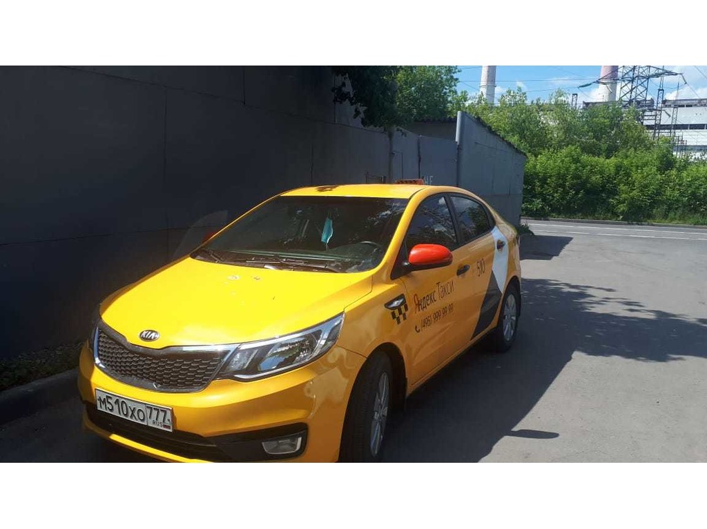 Аренда такси недорого. Таксопарк. Ру. Арендага машина берилет таксиге. Такси Алам. Хендай Солярис 2021 такси желтый белый.