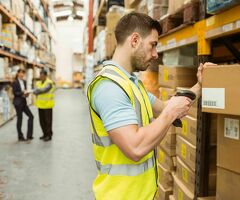 Работник на склад