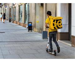 Доставщик еды