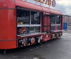 Повар в Фудтрак