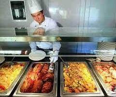 Повар на раздачу