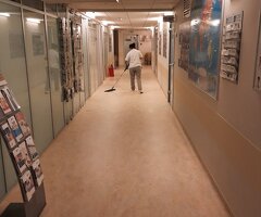 Санитарка уборщица в красную зону