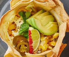 Повар - универсал мексиканской кухни