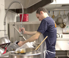 Грузчик-котломойщик