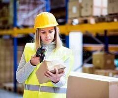 Комплектовщик/ца, авансы каждую неделю