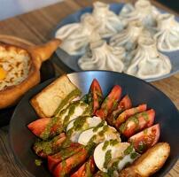 Повар грузинской кухни