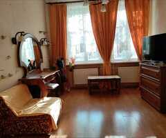 Срочно 2х комнатная квартира берилет 89150450536