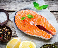 Продавец рыбного прилавка мобильный