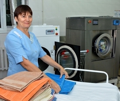 СРОЧНО  требуется СОТРУДНИК В ПРАЧЕЧНУЮ (ДЕВУШКА НА ГЛАЖКУ БЕЛЬЯ)