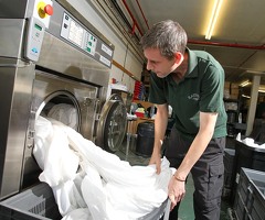 СРОЧНО требуется ХАУСМЕН В НОЧЬ