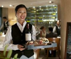 СРОЧНО требуется официант с опытом работы А-ля карт