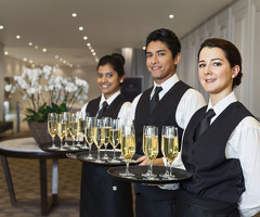 СРОЧНО требуется официант с опытом работы