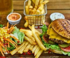 ТРЕБУЮТСЯ ПОВАРА КАССИРЫ