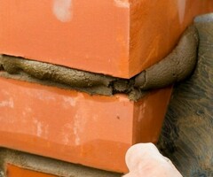 Нужны Кирпичники 5-6 человек, кладка кирпичей мастера! За квадрат 600 рублей! Работа официальная! Жи