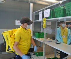 Курьер к партнеру сервиса Яндекс еда