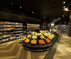 Работник зала/продавец за прилавком/помощник пекаря/повар