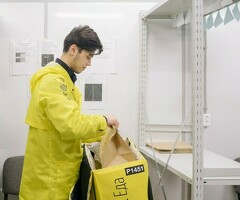 Курьер к партнеру сервиса Яндекс еда лавка