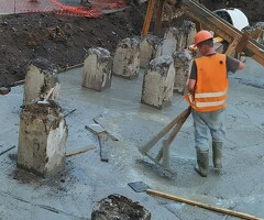 Требуется монолитчики бетонщики мастера и сварщик! работа по часовая, за час 300 рублей! Официальное