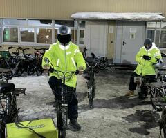 Курьер на электровелосипеде зарплата каждую неделю велокурьер