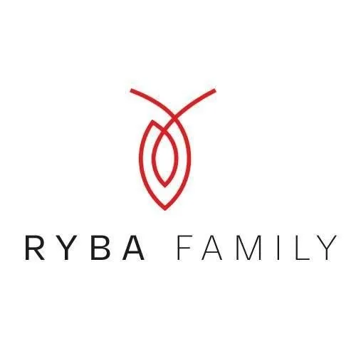 [​]( сеть суши баров RYBA FAMILY
